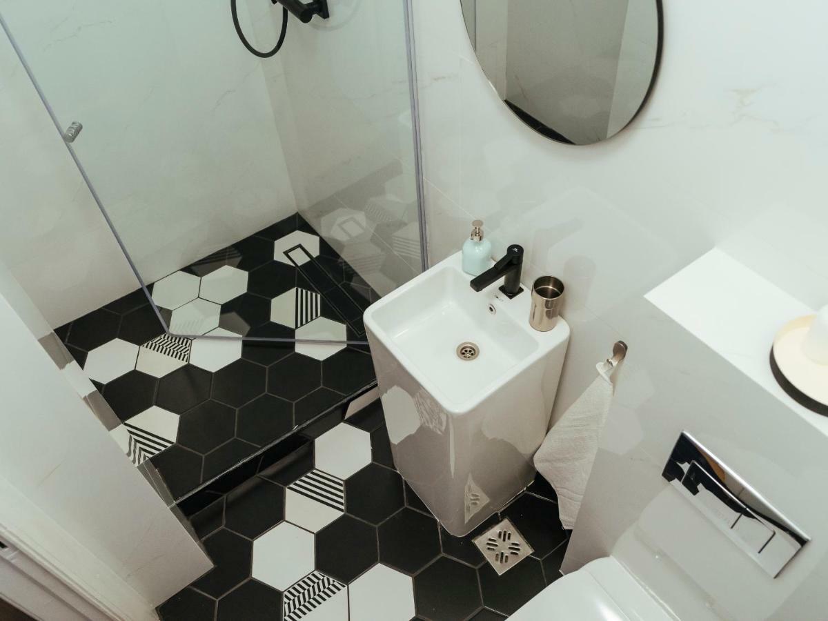 Alba Apartment On Calea Victoriei Bucureşti Eksteriør bilde