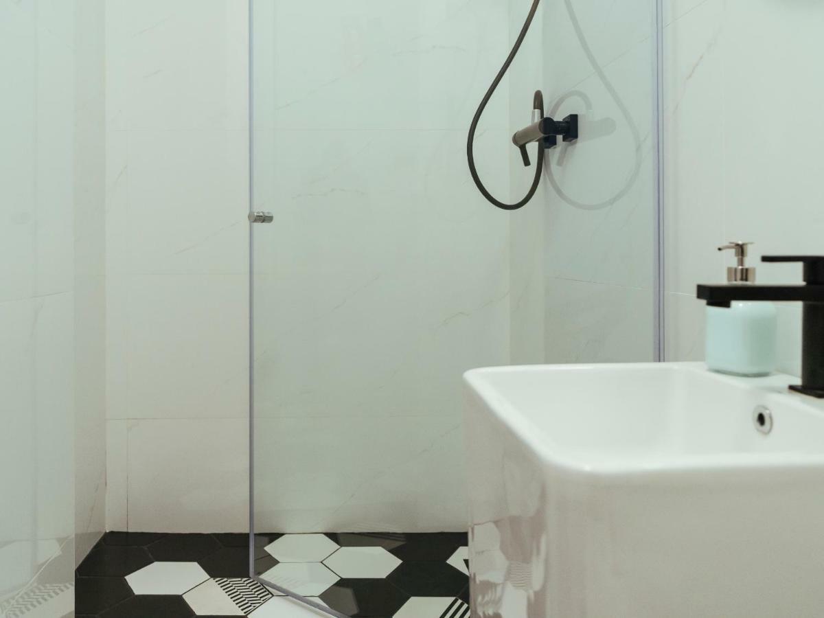 Alba Apartment On Calea Victoriei Bucureşti Eksteriør bilde
