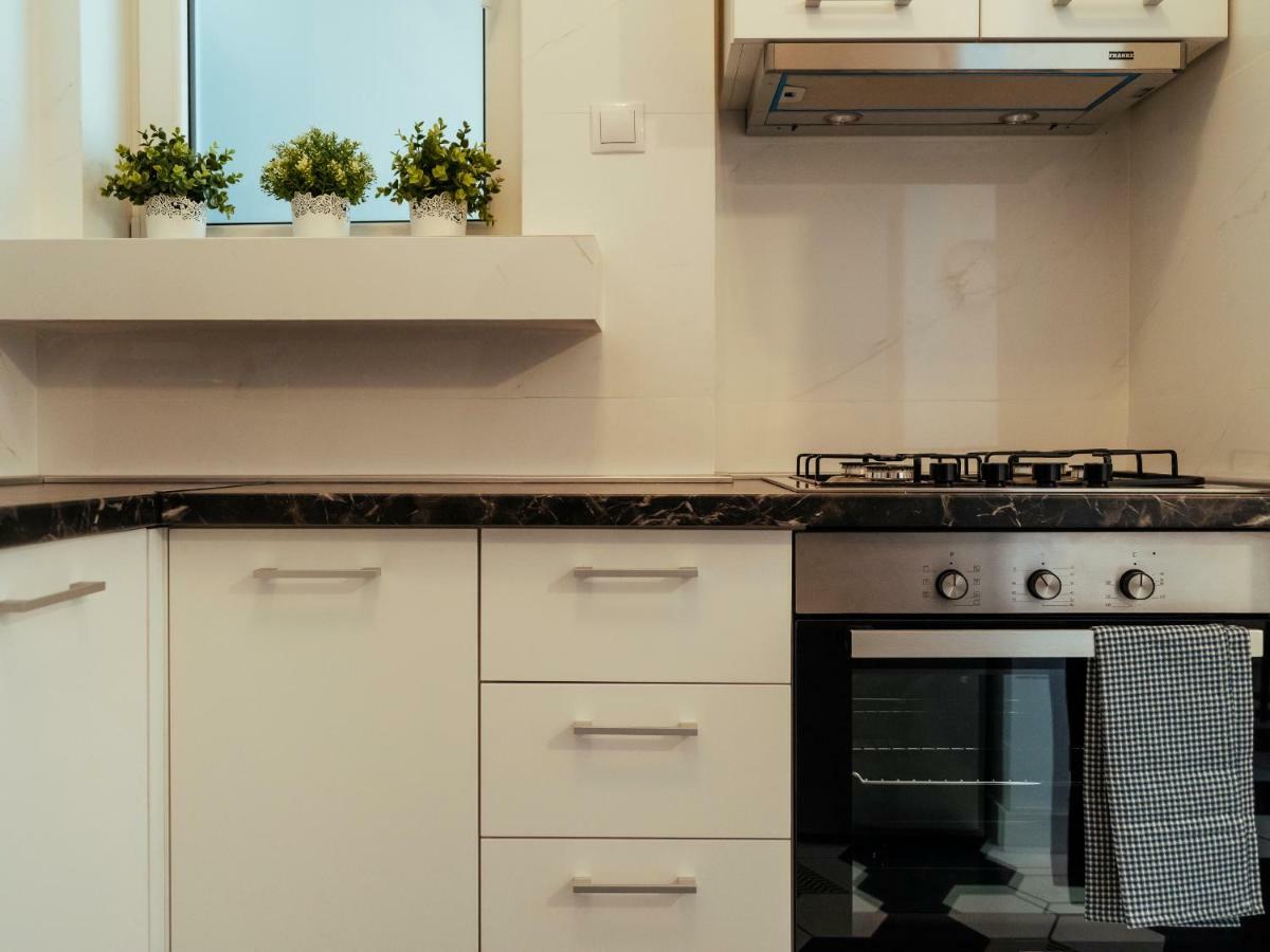 Alba Apartment On Calea Victoriei Bucureşti Eksteriør bilde