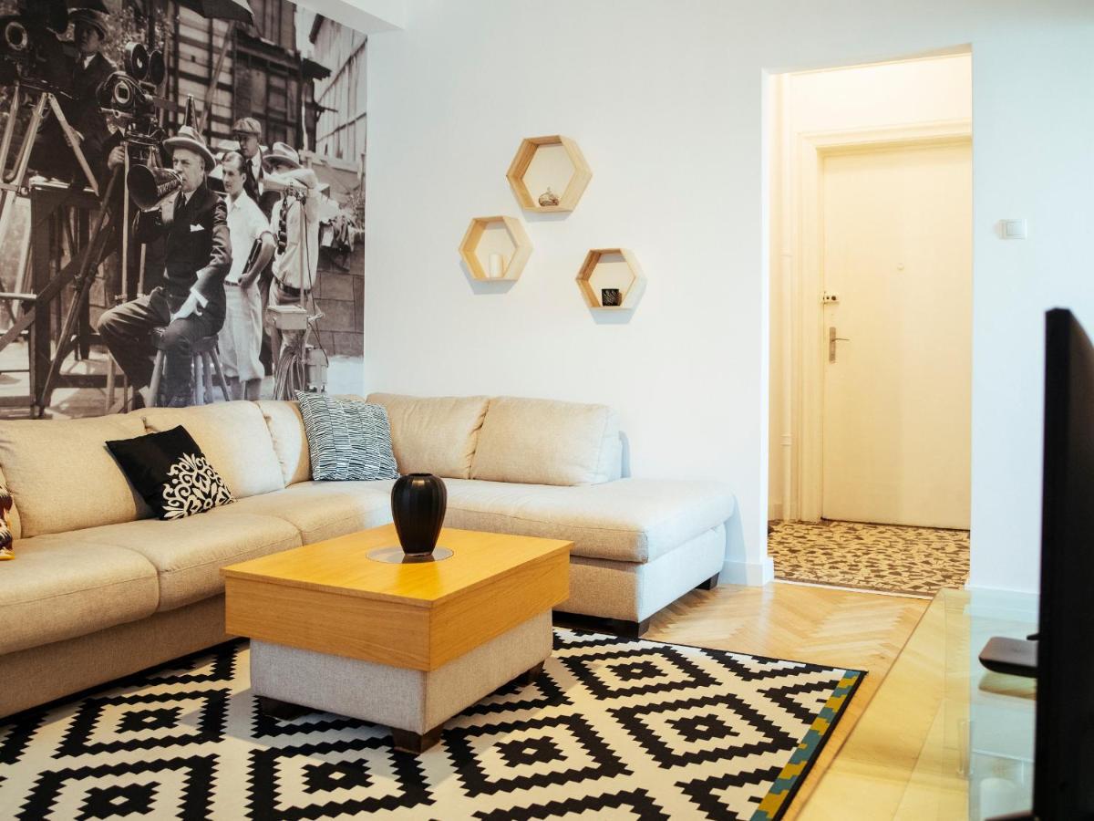 Alba Apartment On Calea Victoriei Bucureşti Eksteriør bilde